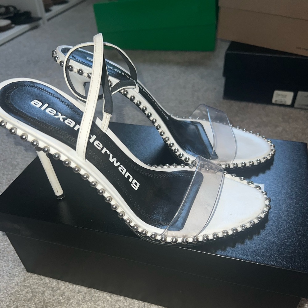 White Alexander Wang Nova Sandals || comes with box and dustbag ||